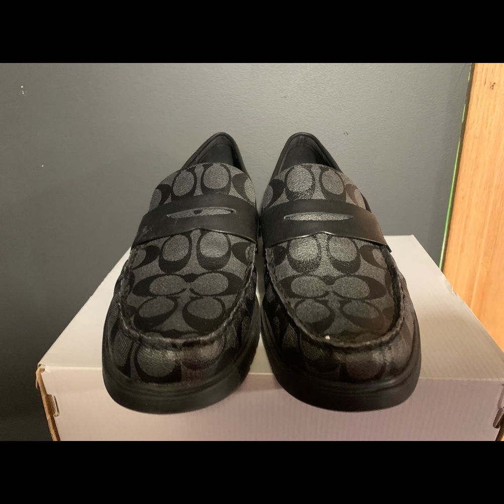 Coach shoes slip ons - Picture 2 of 4